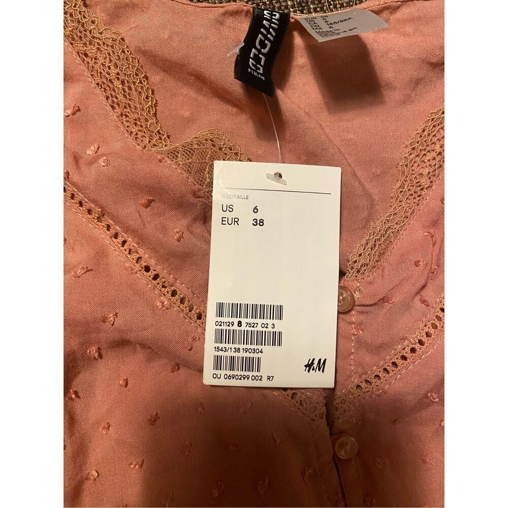 Divided Pink Button-Front Top - Picture 4 of 6